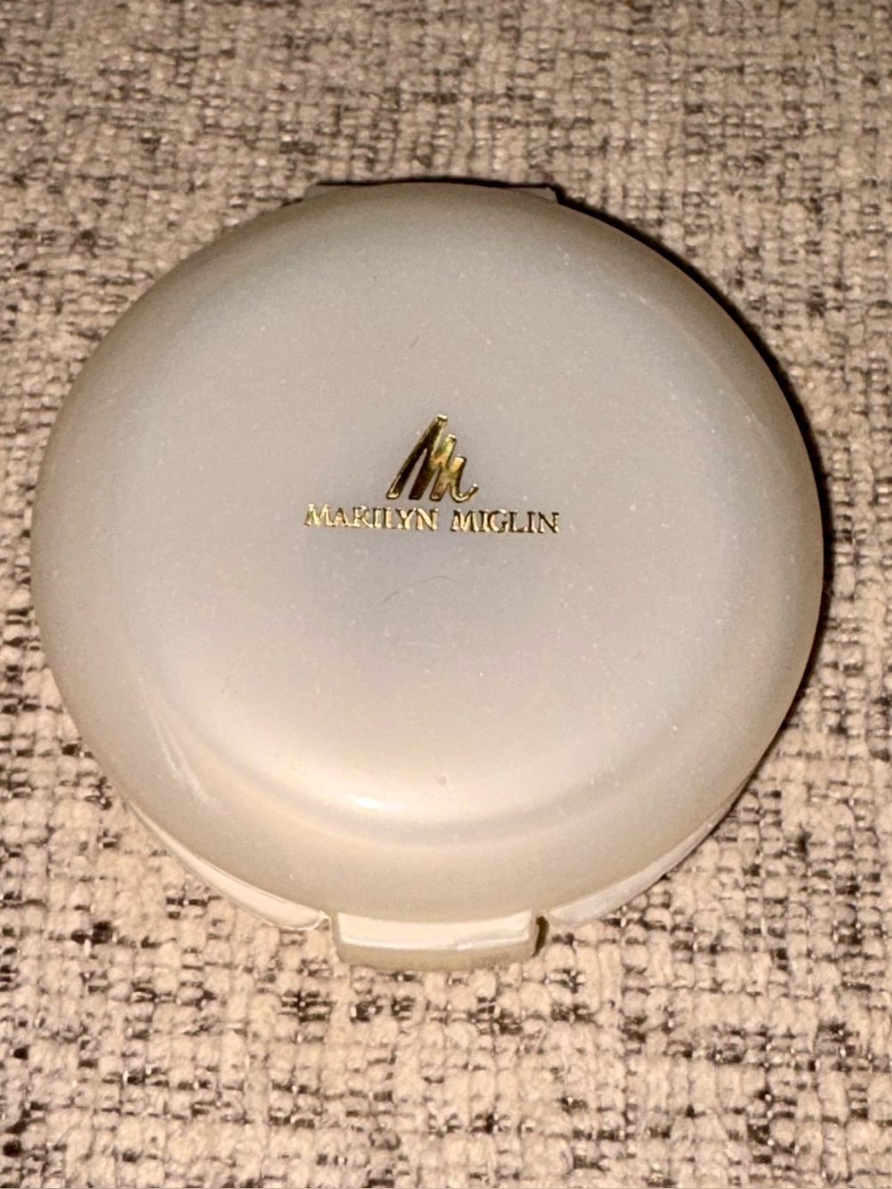 Marilyn Miglin Orchid Shimmer Face Powder. NEW.